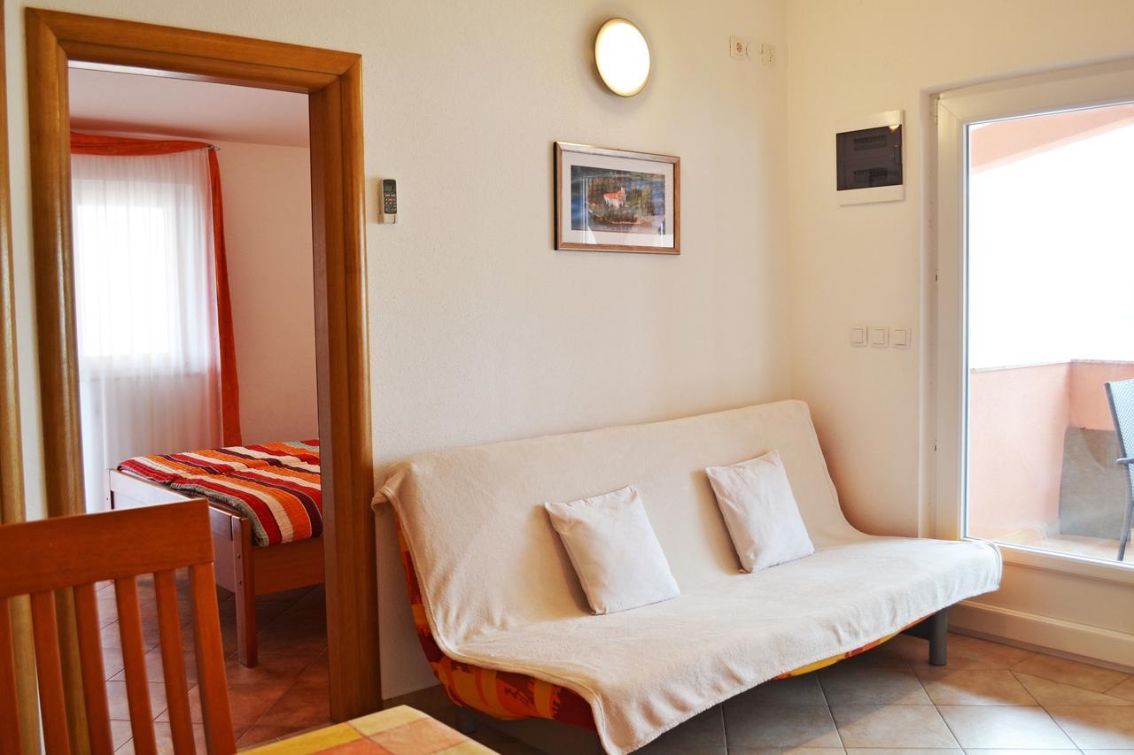 Apartments Milka Vodice Zewnętrze zdjęcie